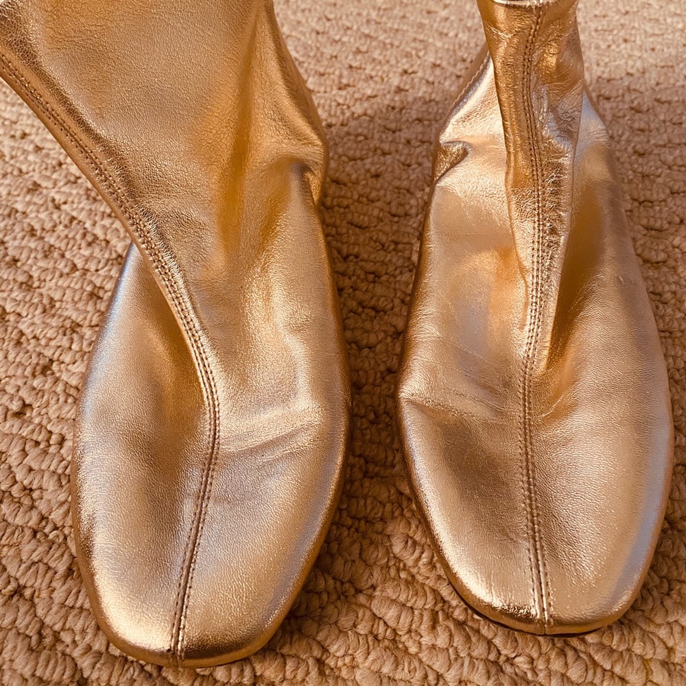 Sz 7  Topshop Light gold leather booties